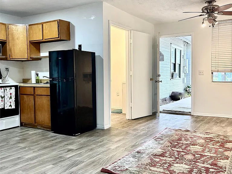 1407 Nevada St — Photo 16