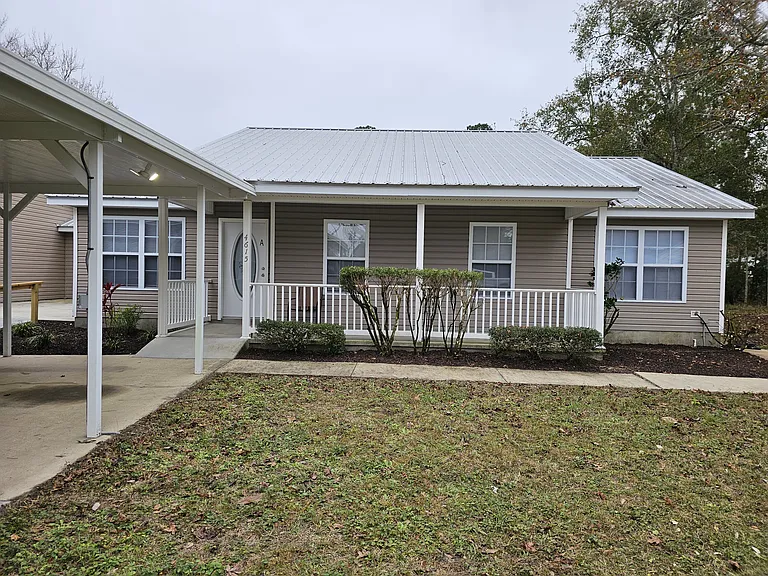 4615 State Road 16 — Photo 13