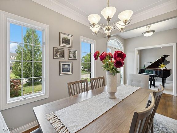 5th image of 7630 Ashley Cir