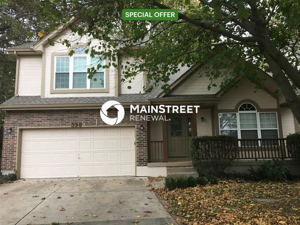 320 NE Golden Gate Ct