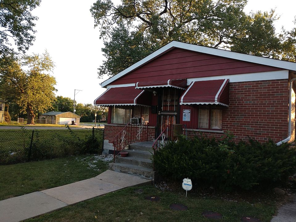 2nd image of 9352 S La Salle St