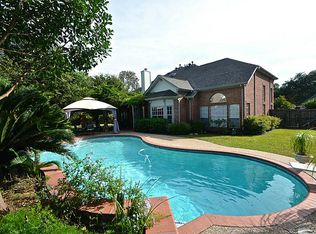 302 Sanders Ridge Ct, Sugar Land, TX 77479