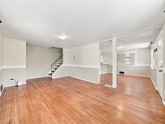 5th image of 1538 Woodbine St