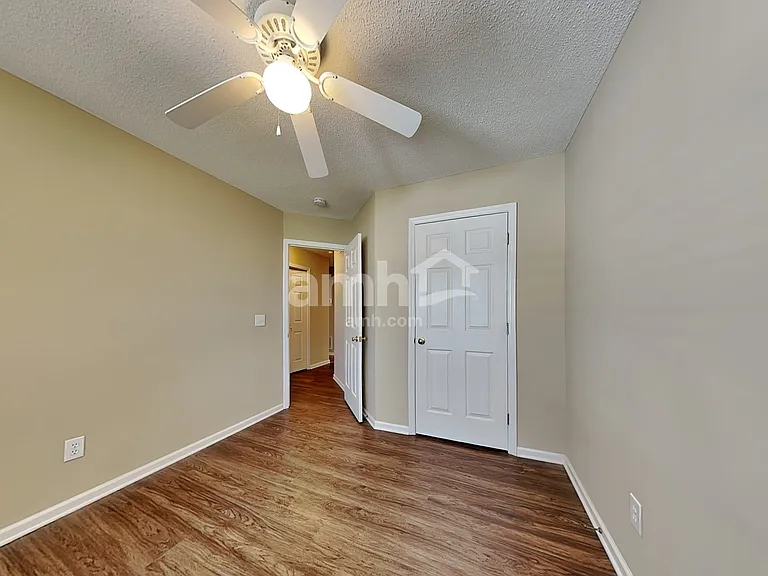 1795 Pebble Run Ln — Photo 13
