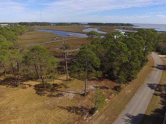 2nd image of 1606 Bayou Dr