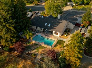 2843 Blue Bell Dr, Redding, CA 96001