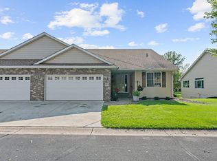 554 Marmik Cir, Hastings, MN 55033