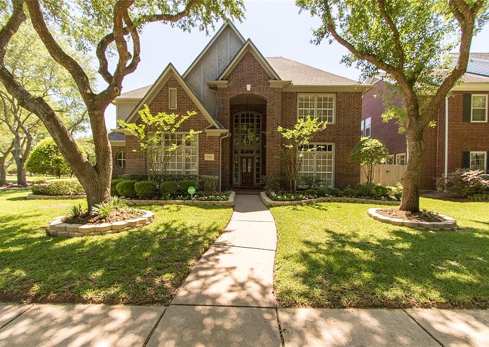 4203 Willow Bank is gorgeous!