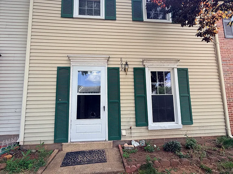 8642 Sumter Ct — Photo 2