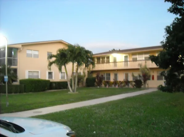 216 Sheffield I, West Palm Beach, FL 33417