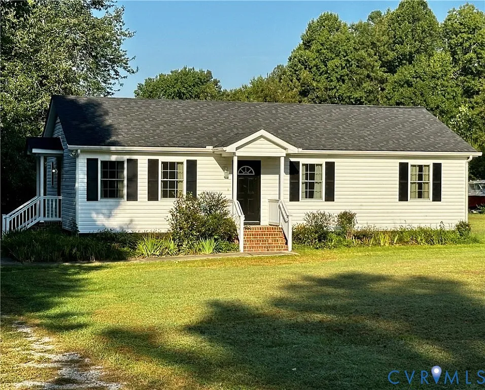 3 bed, 1.5 bath, 1260 sqft, $1,300 — Photo 3