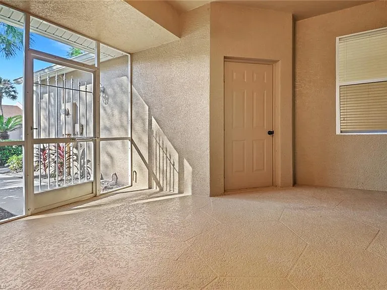 1677 Morning Sun Ln E #22 — Photo 3