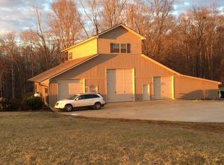 904 Davis Ln, Lenoir City, TN 37771