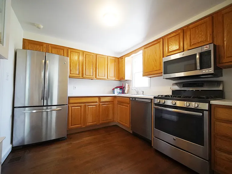 416 Ridgeway #1 — Photo 10