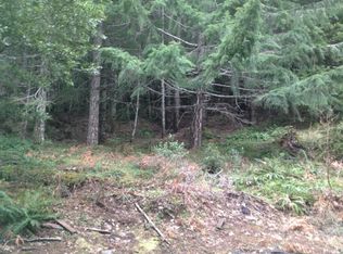 43 Five Acr French Camp Rd, Orick, CA 95555