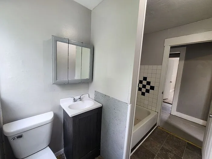 517 N 14th St #A — Photo 12