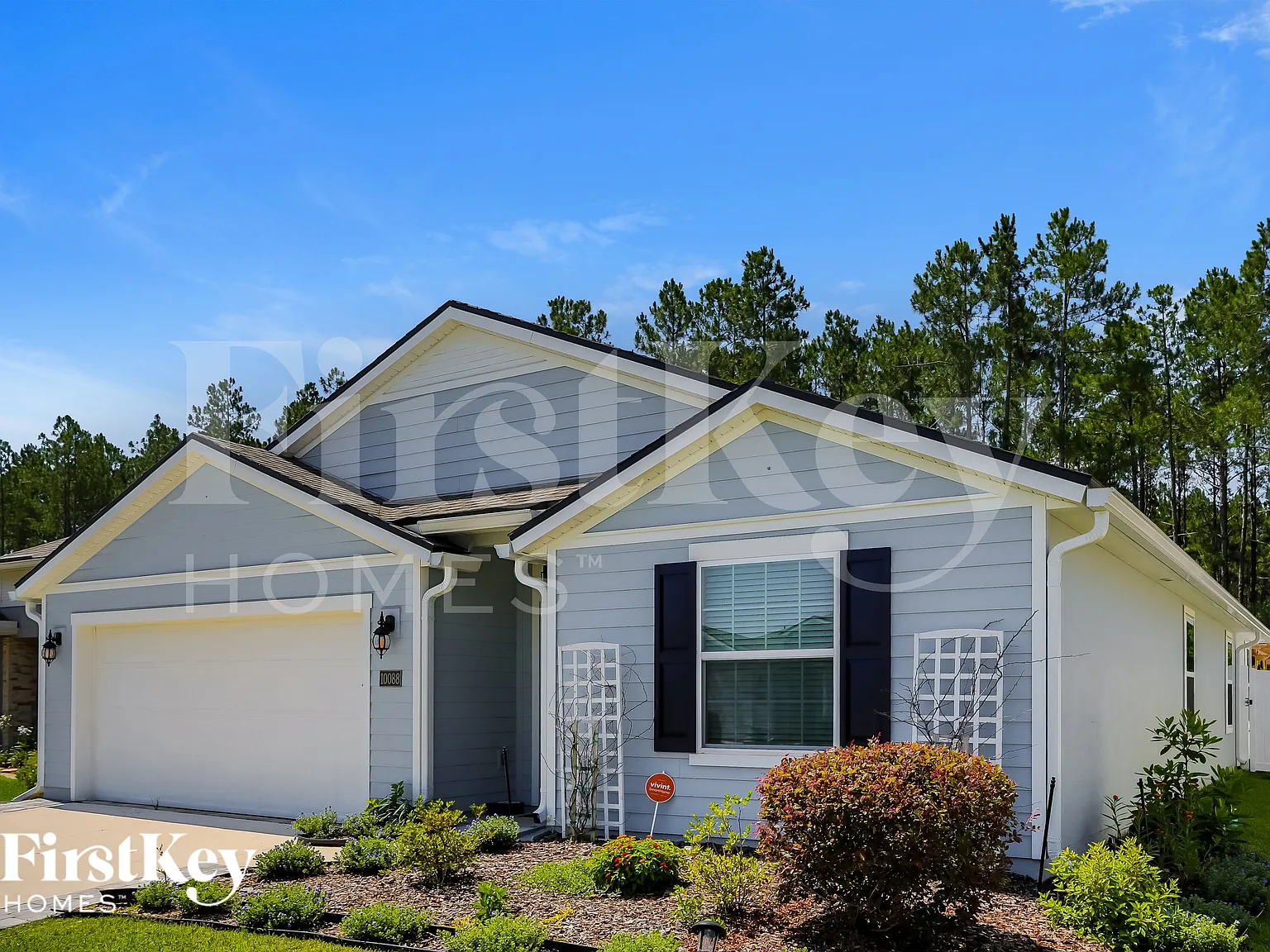 4 bed, 2.0 bath, 1856 sqft, $2,535 — Photo 2