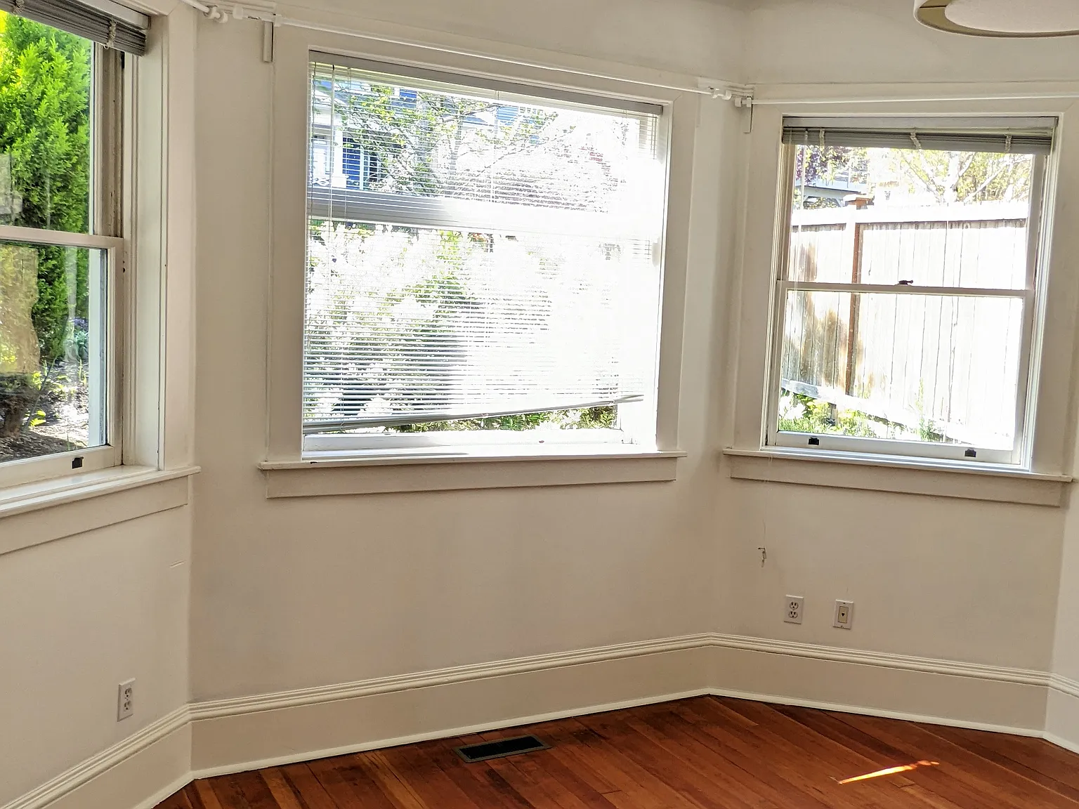 1 bed, 1000 sqft, $3,050 — Photo 3
