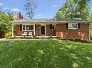 7412 Farnum St, Springfield, VA 22151