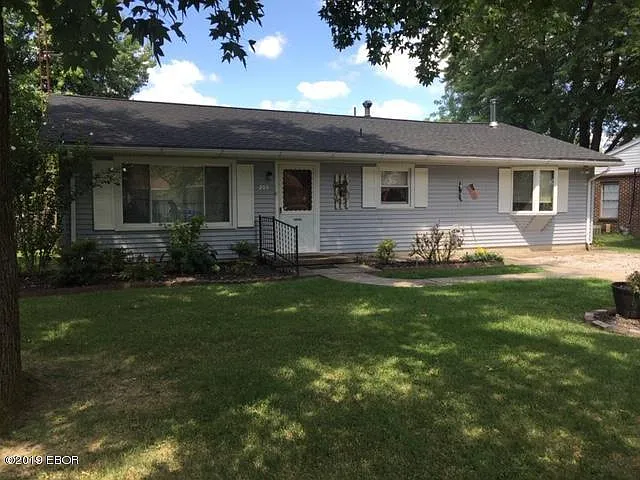 208 Randolph Dr photo 1