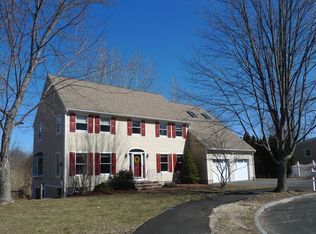 25 Tobey Ln, Wakefield, MA 01880