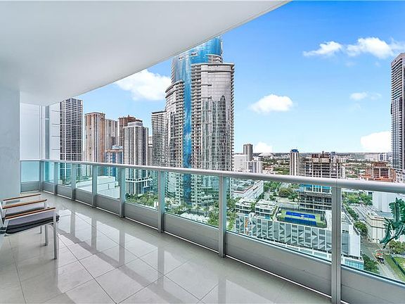 3rd image of 900 Biscayne Blvd APT 3109