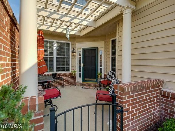 3rd image of 44348 Oakmont Manor Sq