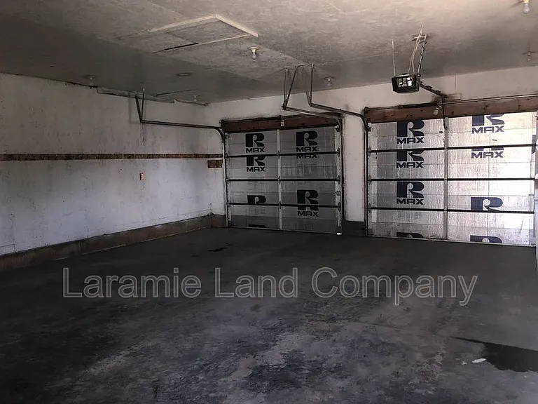 2582 W Jackson St — Photo 4
