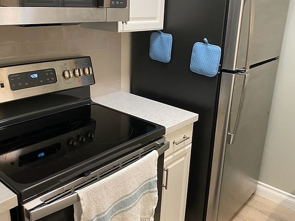 5th image of 1855 Diamond St #5-110