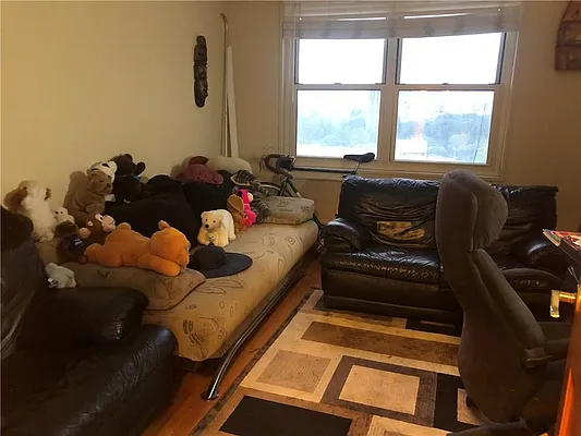 Sold by Korr Realty | media 21