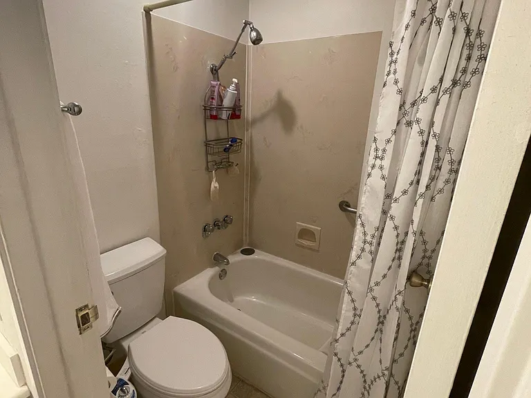 2202 Golden Oaks Ln — Photo 10