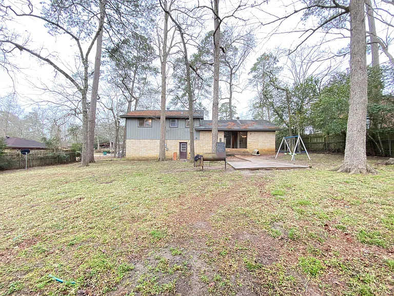 218 Hollywood Dr — Photo 11