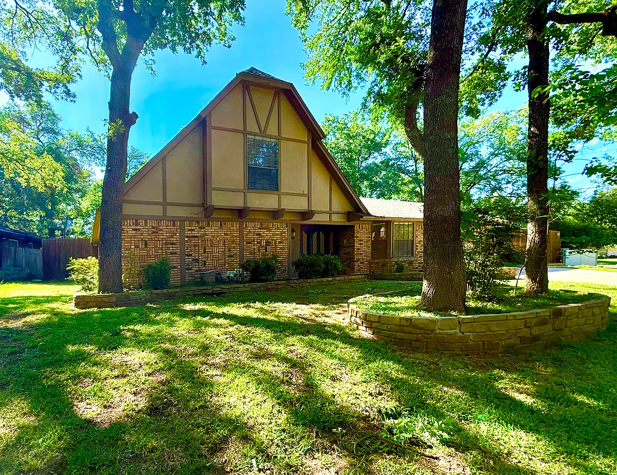 Front Elevation - 4804 Fawn Valley Ct