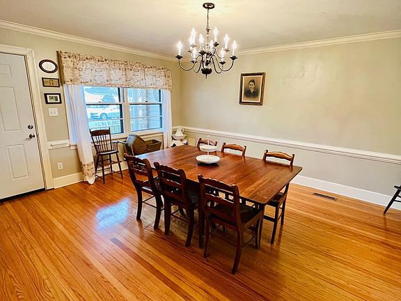 3rd image of 4104 E Lang St