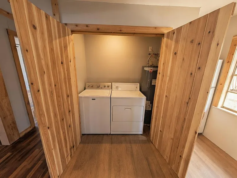 408 S Washington St — Photo 7
