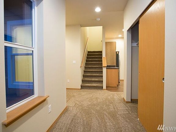 5th image of 7811 S Yakima Ave