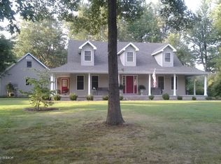 1806 Spring Garden Rd, Marion, IL 62959