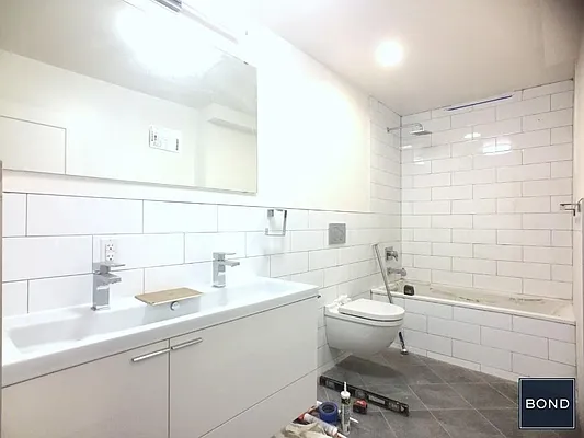 Rented by Bond New York | media 28