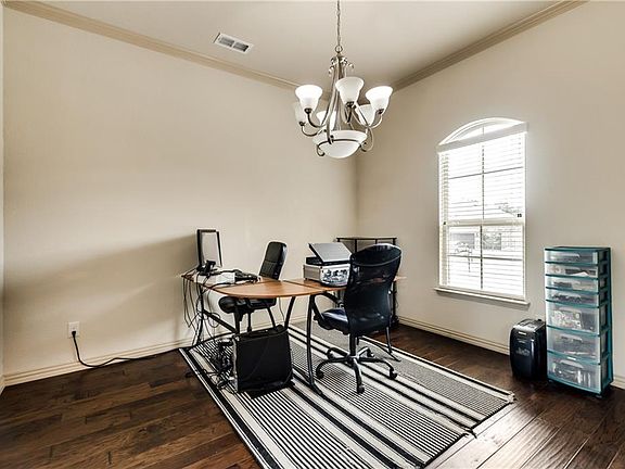4th image of 2214 Fallbrooke Dr