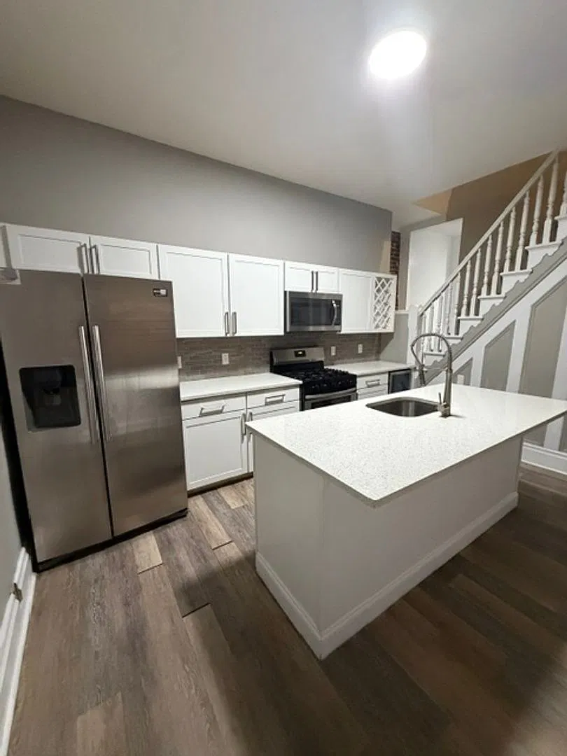 Student Housing - South Side — Photo 2
