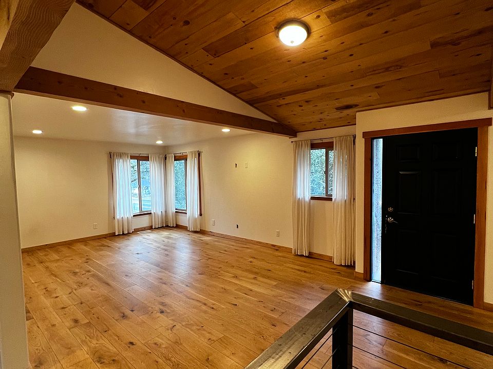 1st image of 380 N Dora St