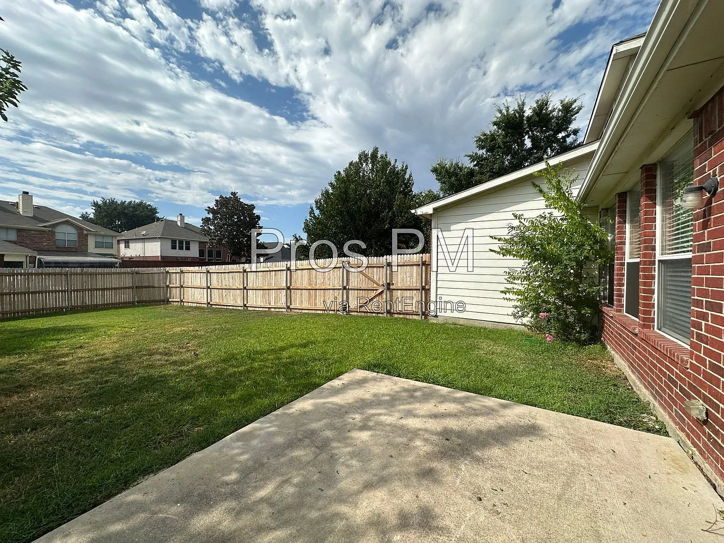 5 bed, 3.0 bath, 3021 sqft, $3,100 — Photo 4