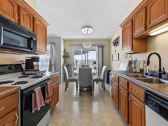 3rd image of 1110 Piepers Glen Ln #21A