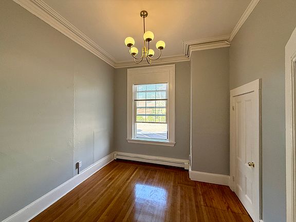 2nd image of 112 Keene St APT 1