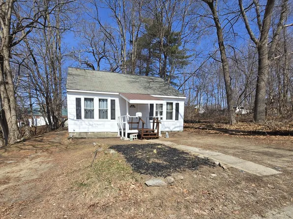 8 Millett Street, Livermore Falls, ME 04254