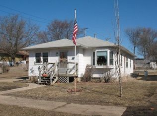 409 Menage Ave, Lakefield, MN 56150