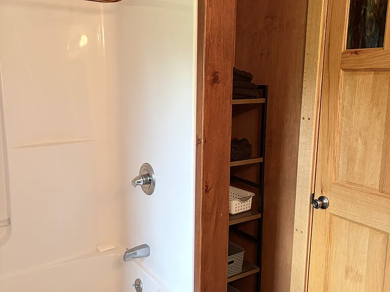 285 Bailey Rd — Photo 3