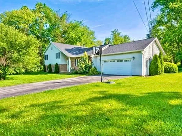 7 Spring Run Rd, Greensburg, PA 15601