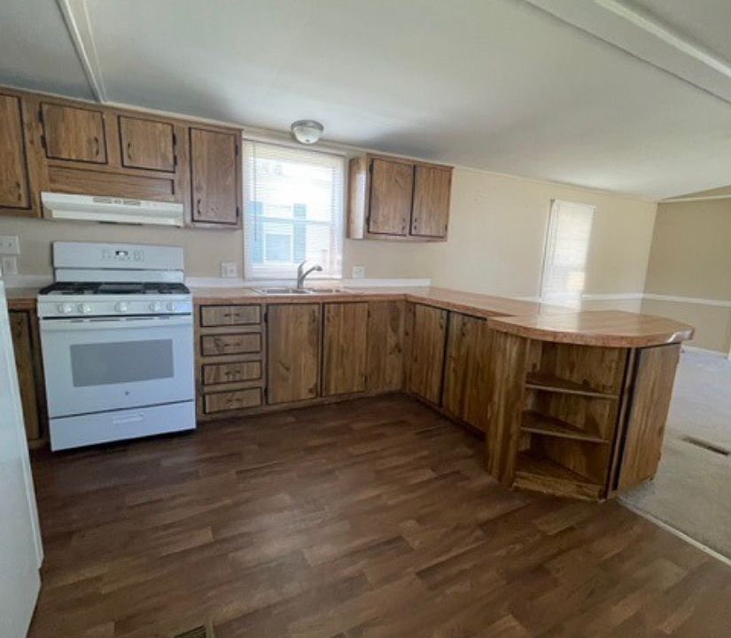 2nd image of 38001 Le Chateau Blvd #12
