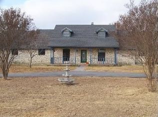 450 Lemens Ave, Hutto, TX 78634